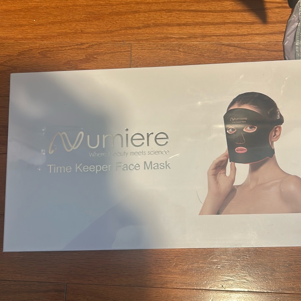 Time keeper face mask—- New still in wrapper